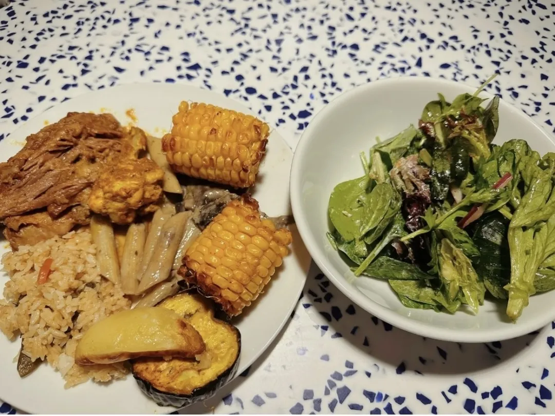 起猛了，墨爾本公寓竟然還包餐？？（震驚
