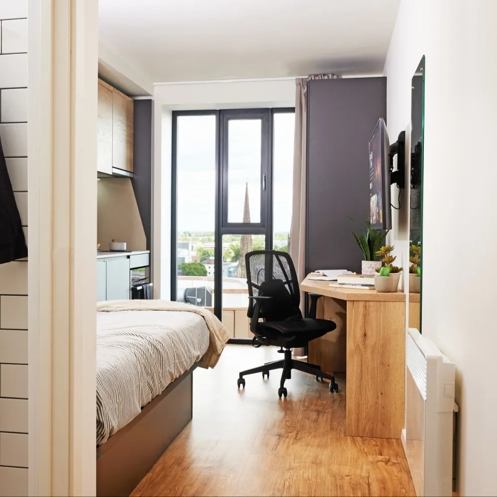 You can rent a studio within walking distance to the university in Coventry for just 100+.