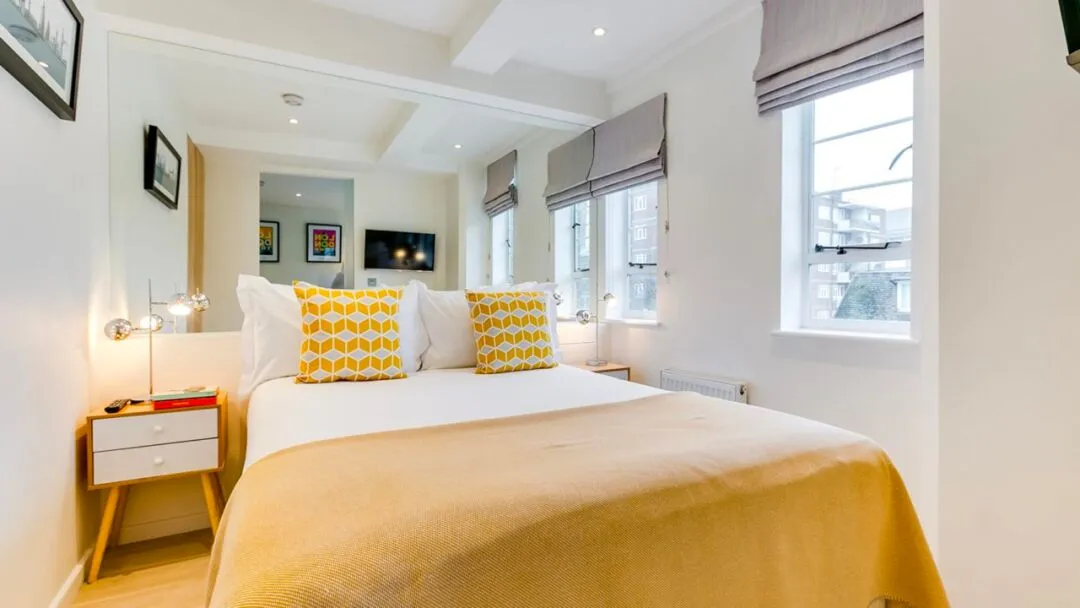 Short-term rental rooms are now available in London, starting from a minimum of 3 months.