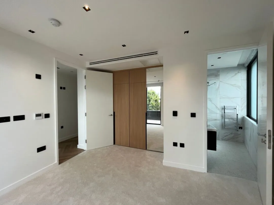 倫敦loft 3B3b 招租 9月起