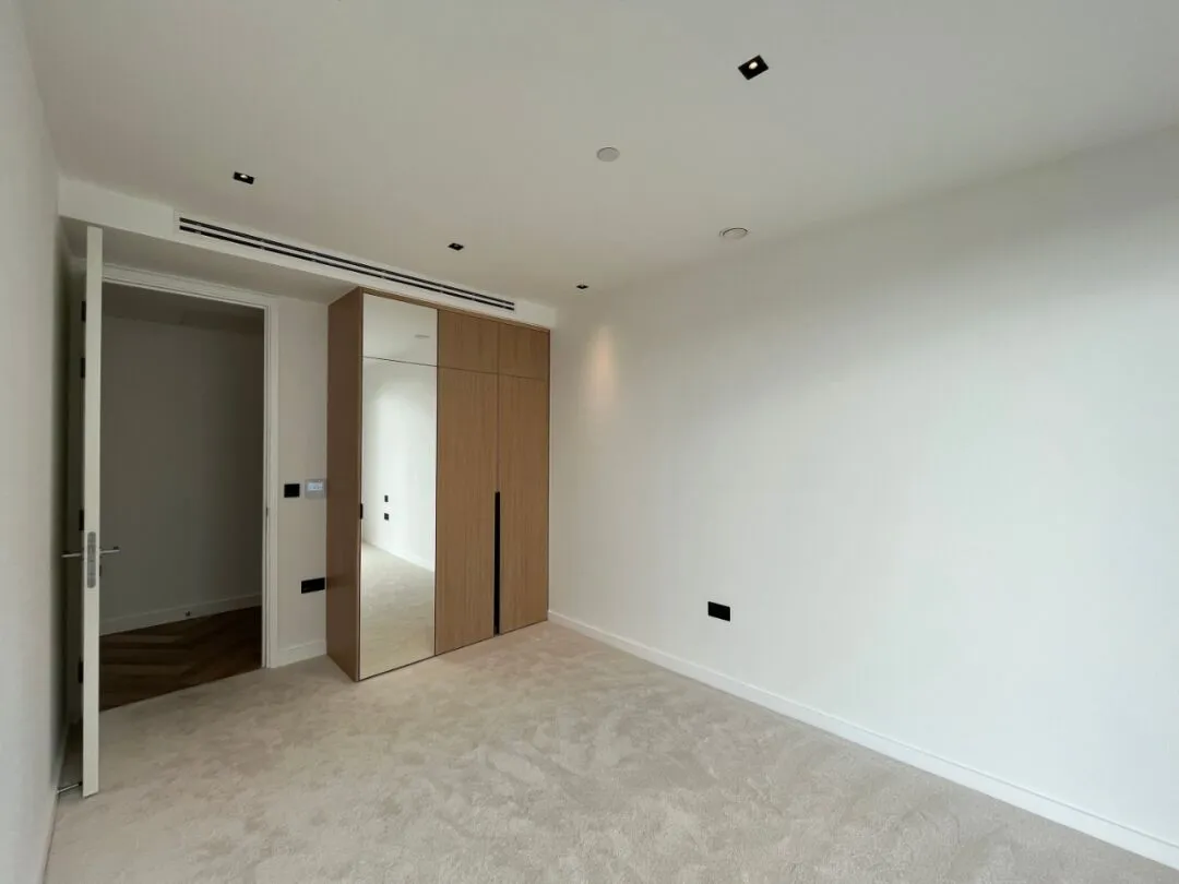 倫敦loft 3B3b 招租 9月起