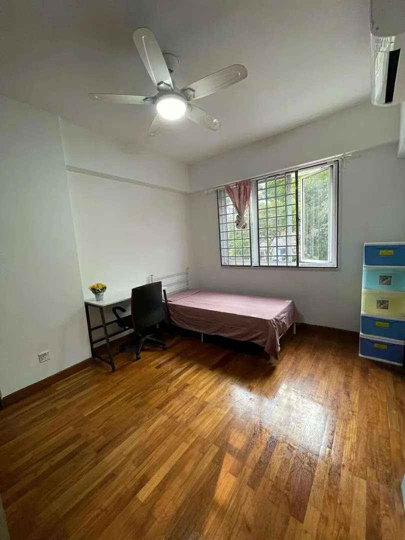 Singapore 🇸🇬 Wenqing HDB Common Room