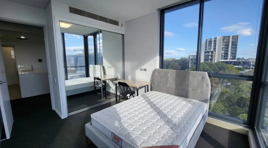 悉尼留学生租房 我真的非常满意大落地窗❗