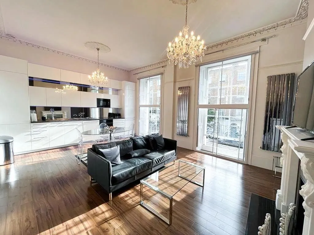 Luxurious 1b1b in West London Zone 1.