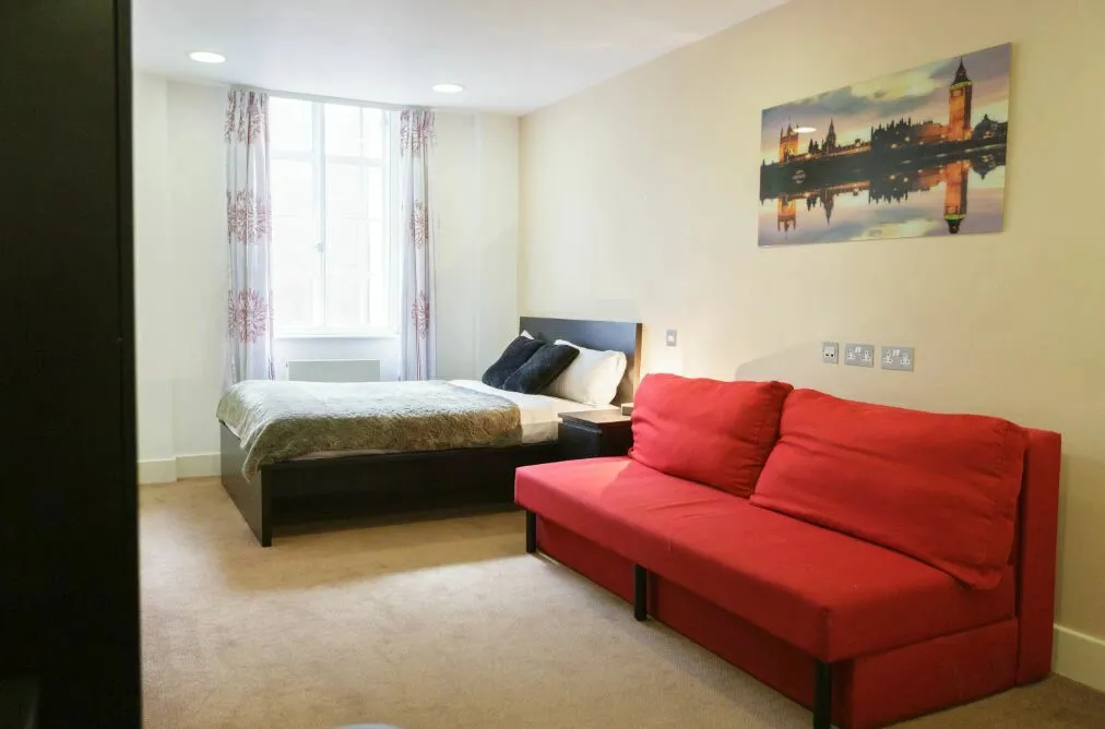 A student apartment that is a 10-minute walk to UCL and Oxford Street.
