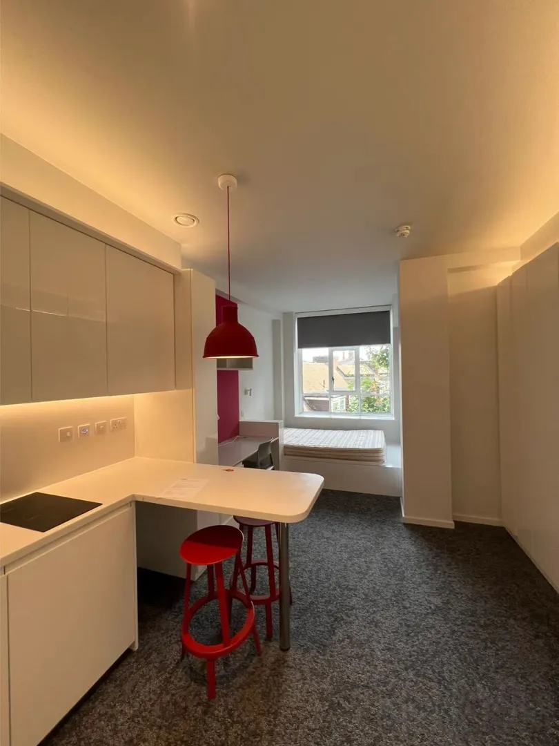 Honestly, I'm planning to stay in this apartment when I come to Melbourne next year!