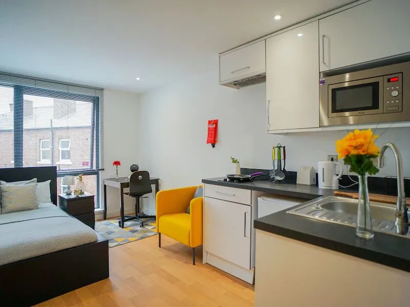 🙏Take a look at the furnished studio at 130 in Sheffield, please.