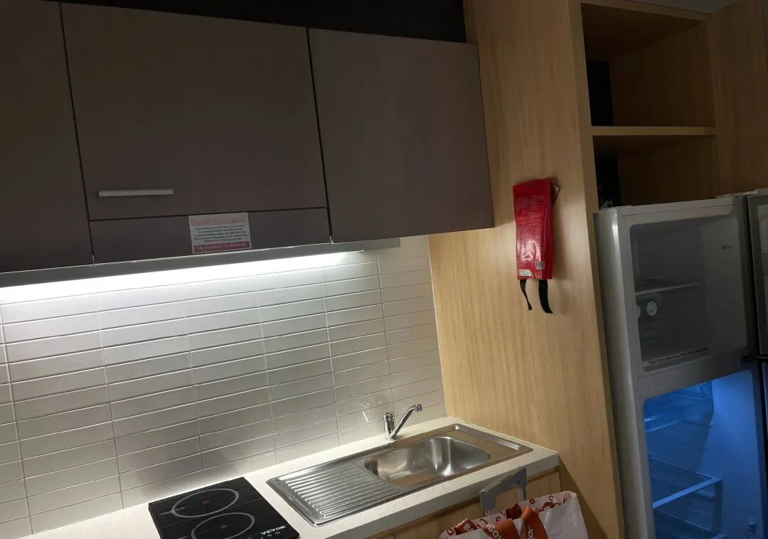 dwell village Melbourne city學生公寓轉租