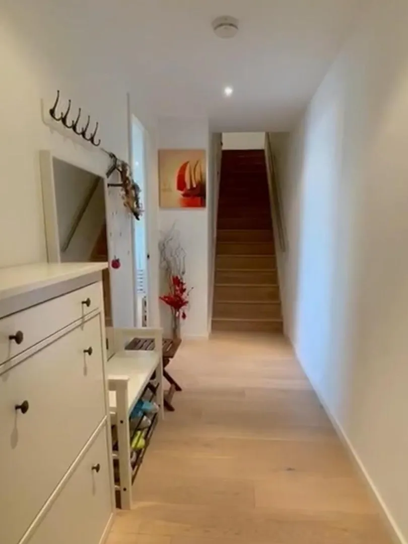 Check out what a duplex 2-bedroom, 2-bathroom in London looks like! 👀