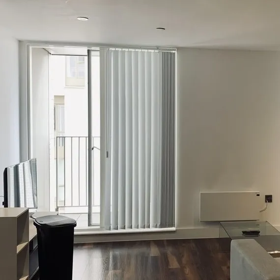 Hey fam, Manchester Xiaobai Tower 2b2b looking for a roommate 😭