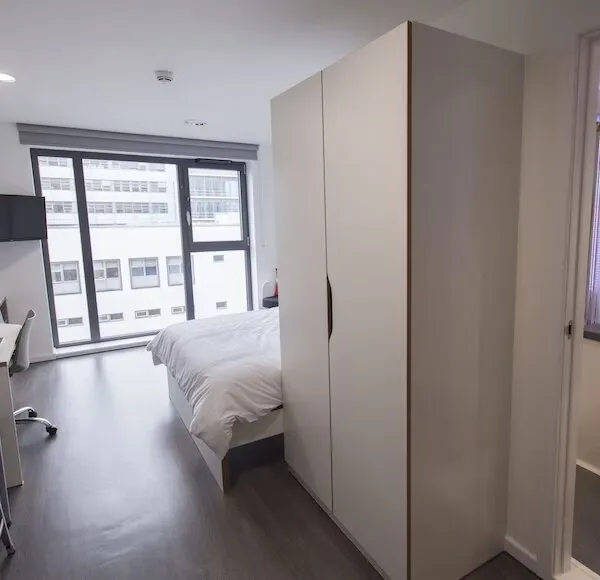 Grall Panoramic Floor-to-Ceiling Window Apartment, the living experience here is absolutely awesome! 🎉