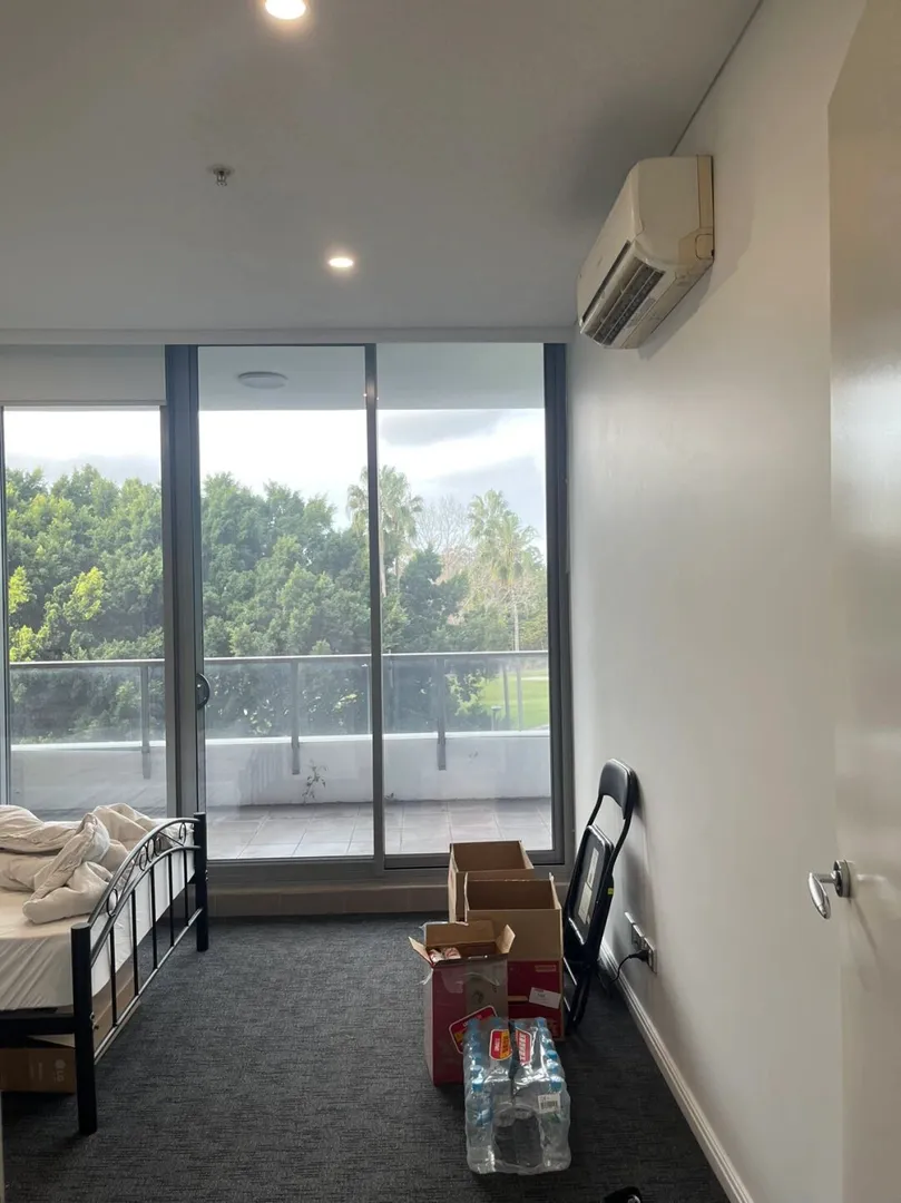 Waterloo 求次臥轉租
