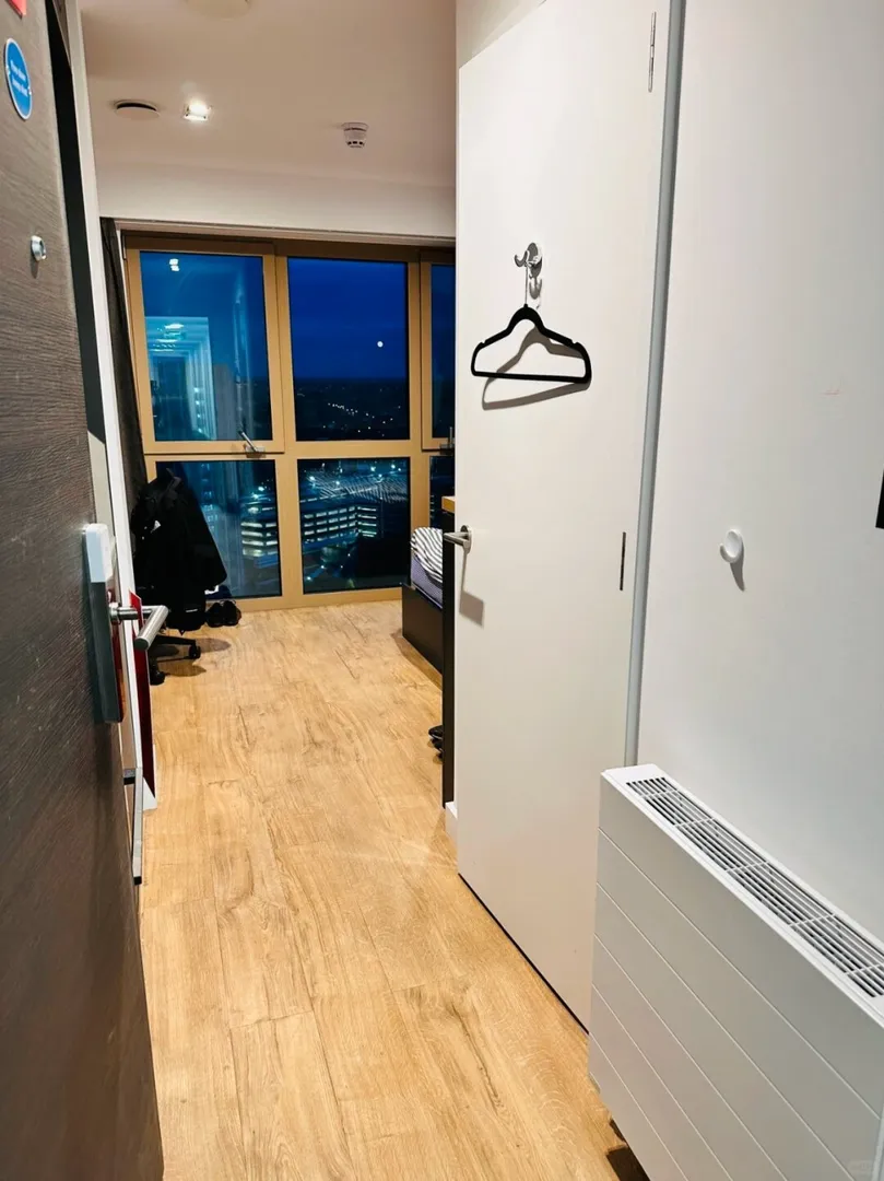 倫敦🇬🇧轉一個陽光小屋～🉑議