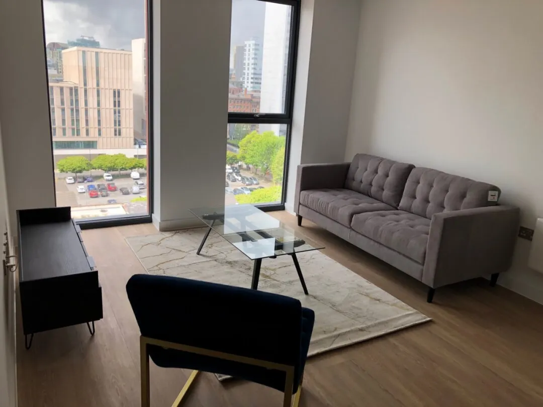 Manchester new 🏠 1b/2b sublet, walking distance to school 🎒