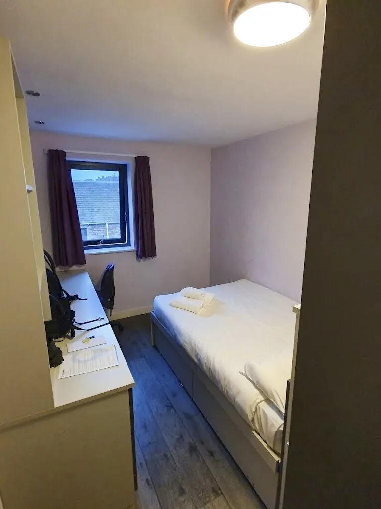 愛丁堡轉🐷幾間特別實惠的studio！！