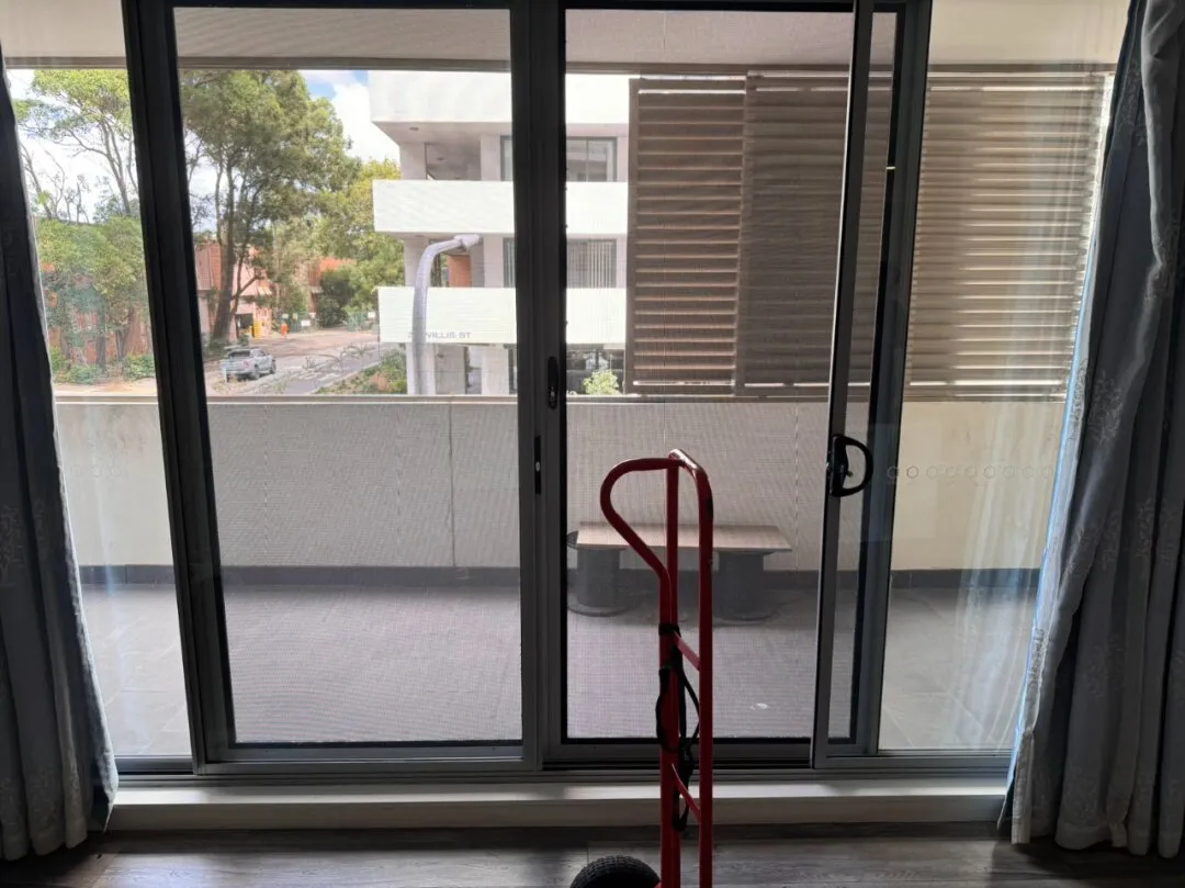 哭 誰來救救孩子的押金啊