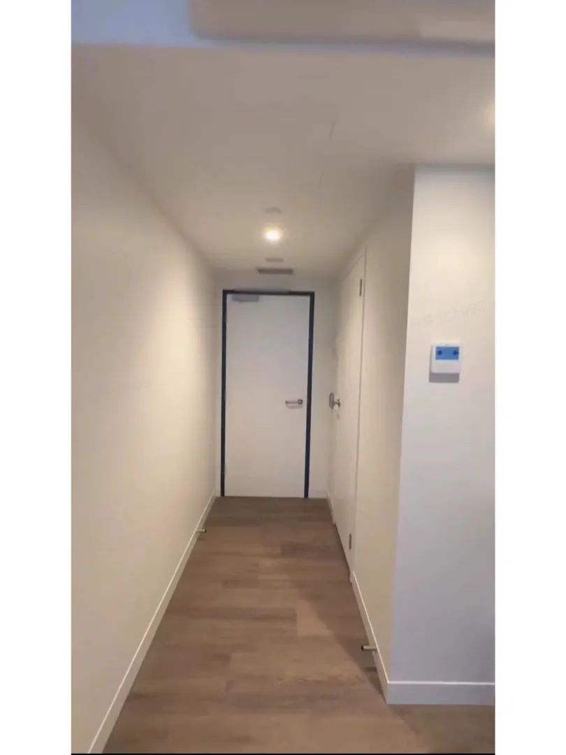這個拍攝角度，就很刁鑽，對吧！
