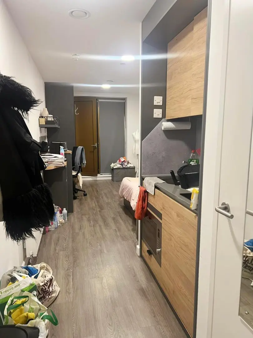 阿德萊德一個人住studio 走路上學 值嗎