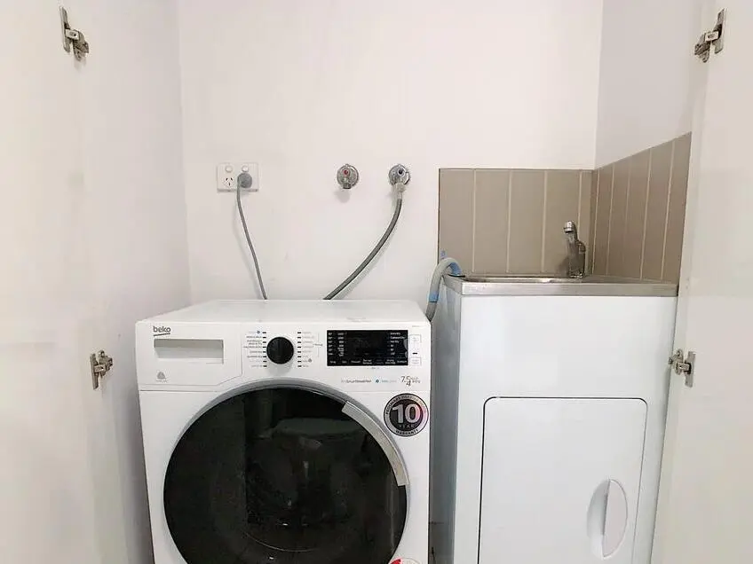 墨爾本caul校區轉租2b2b 包帳單 可養寵