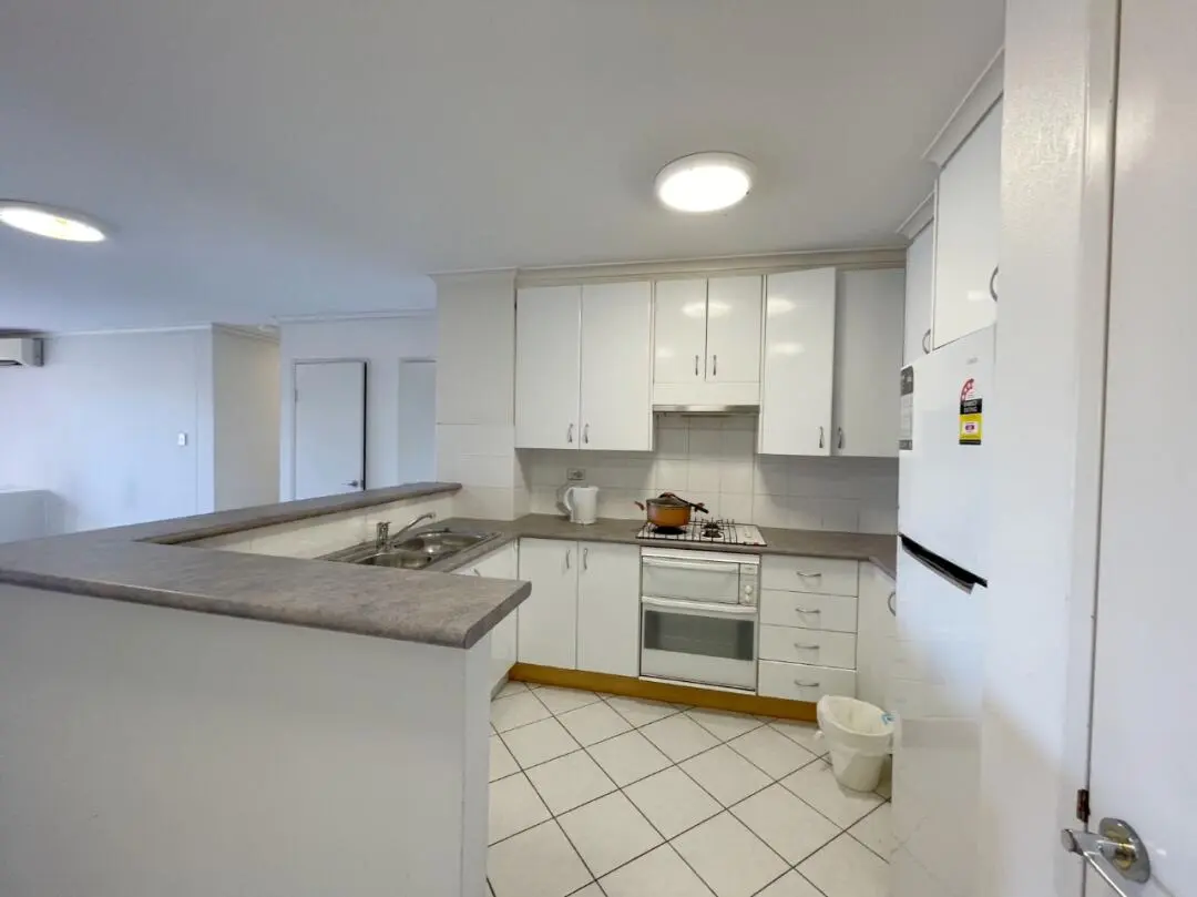 rosebery2b找室友啦 有沒有7月入住的同學啊