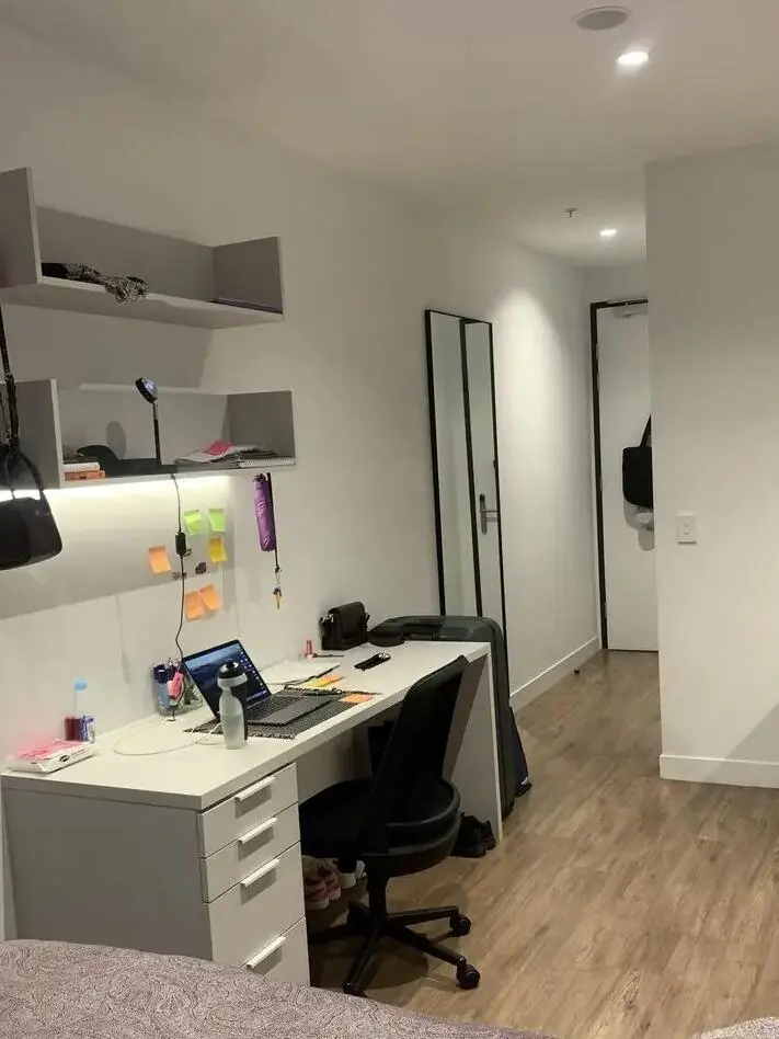 墨爾本 不挑了就這個帶陽台的studio
