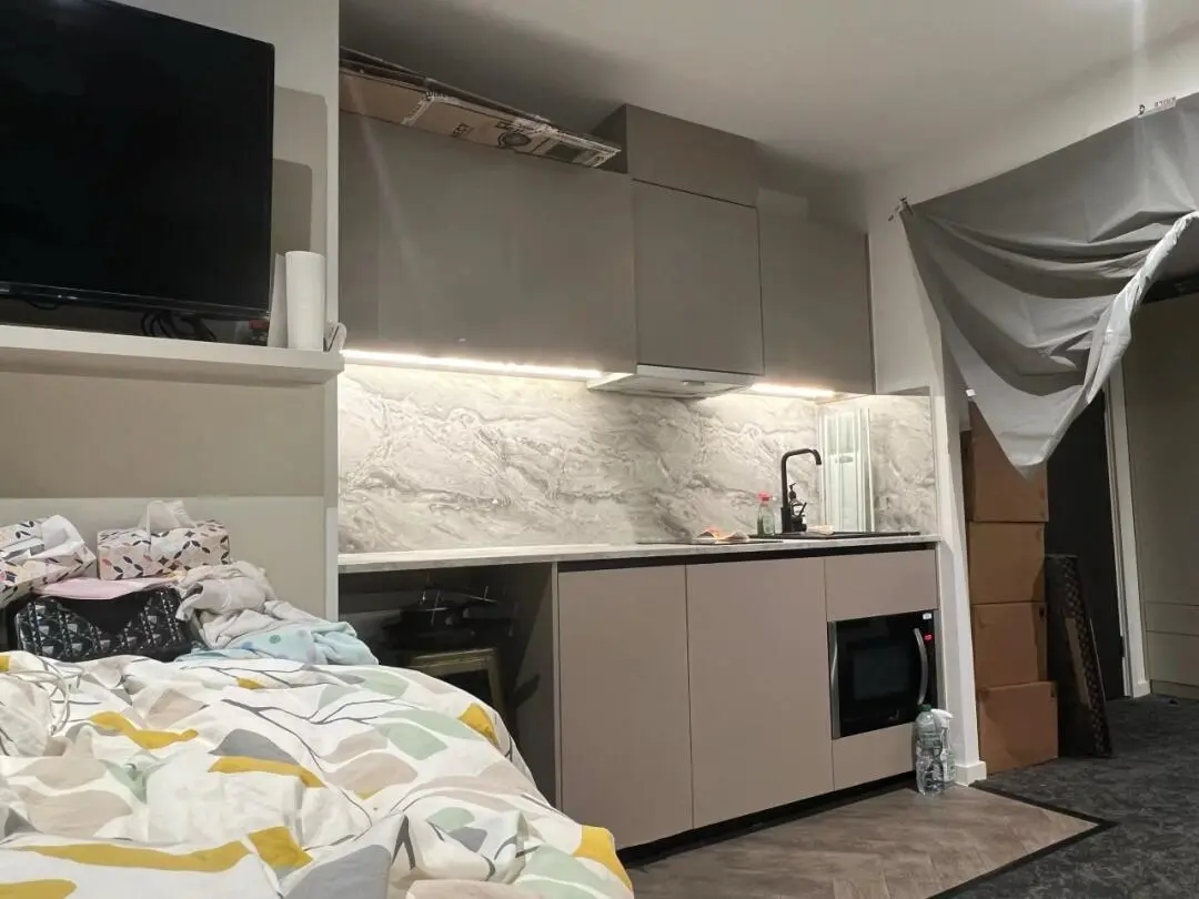 倫敦studio轉租！包家具
