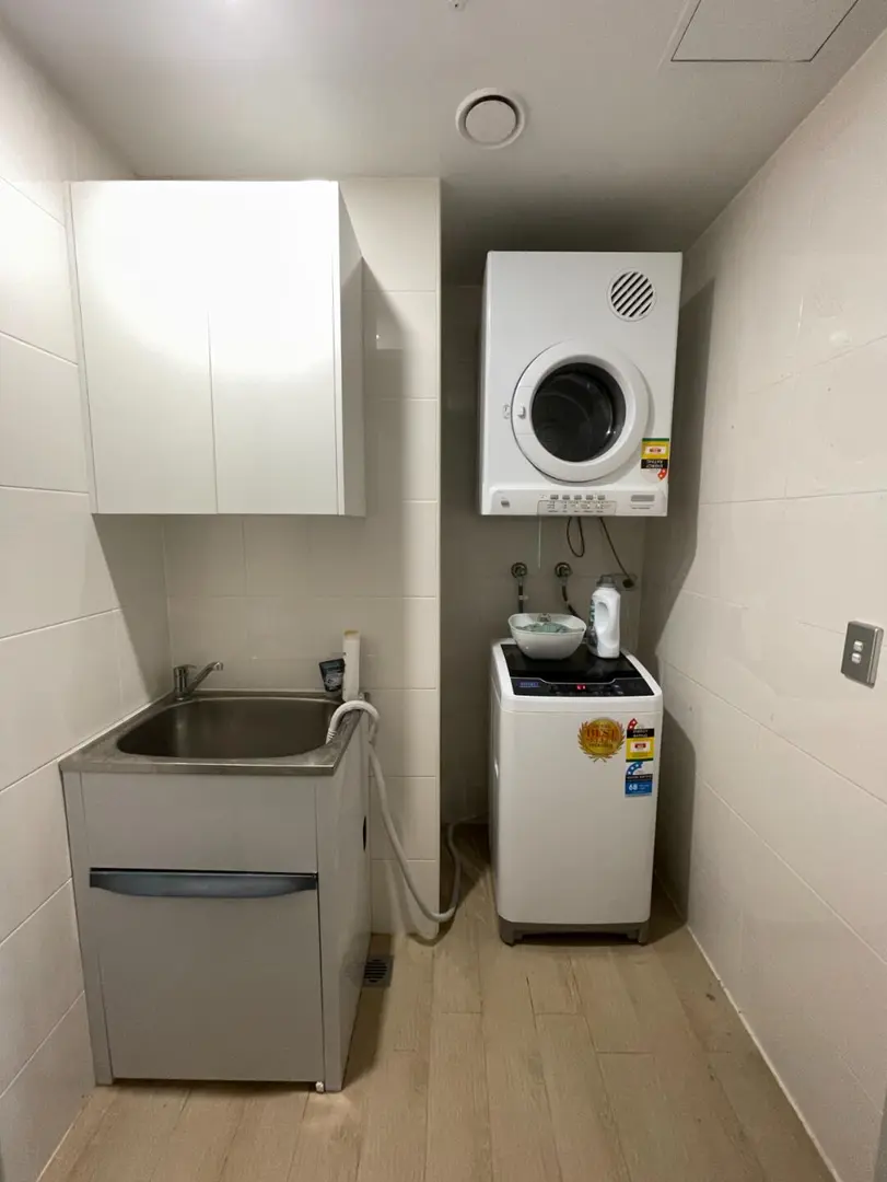 求一個unsw男生室友 目前看中了這套🏠