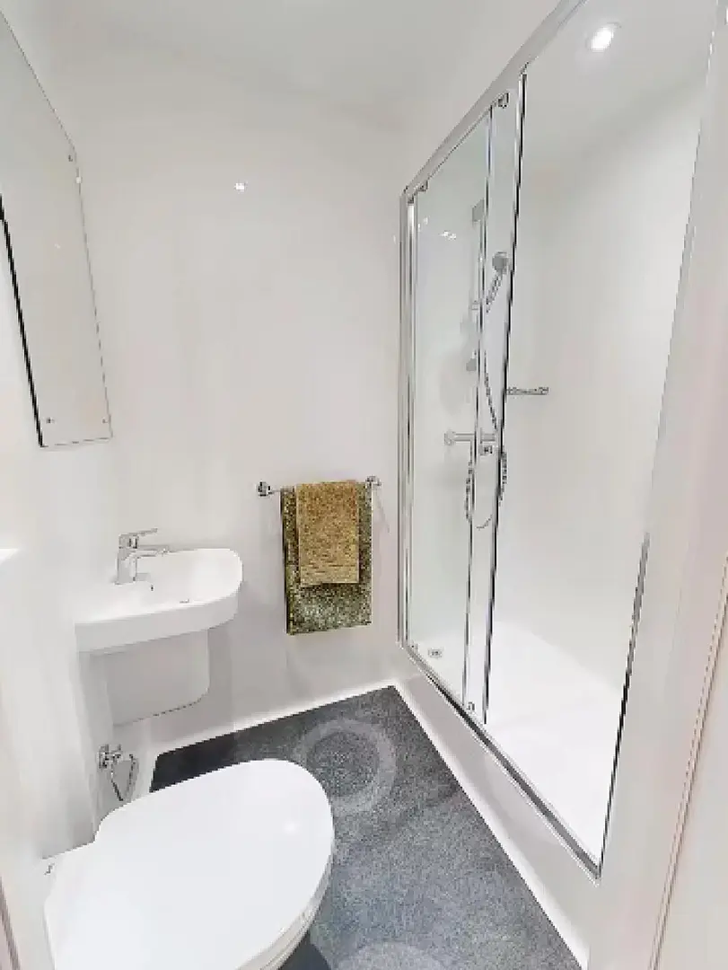 利茲市中心大面積studio，🈶隔斷