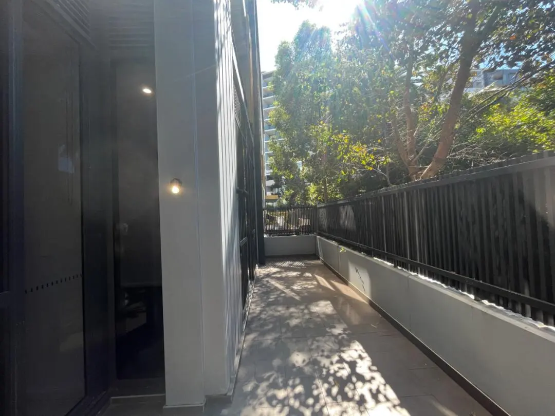 室友跑路，轉租這套每人400多一點的3b2b