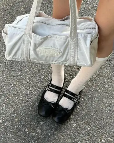 各位帥哥美女們 有7月uq的嗎