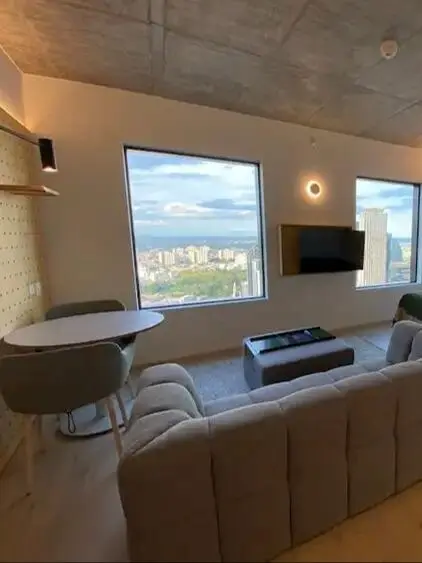 原來🤔️還有可以住在學校門口的studio～
