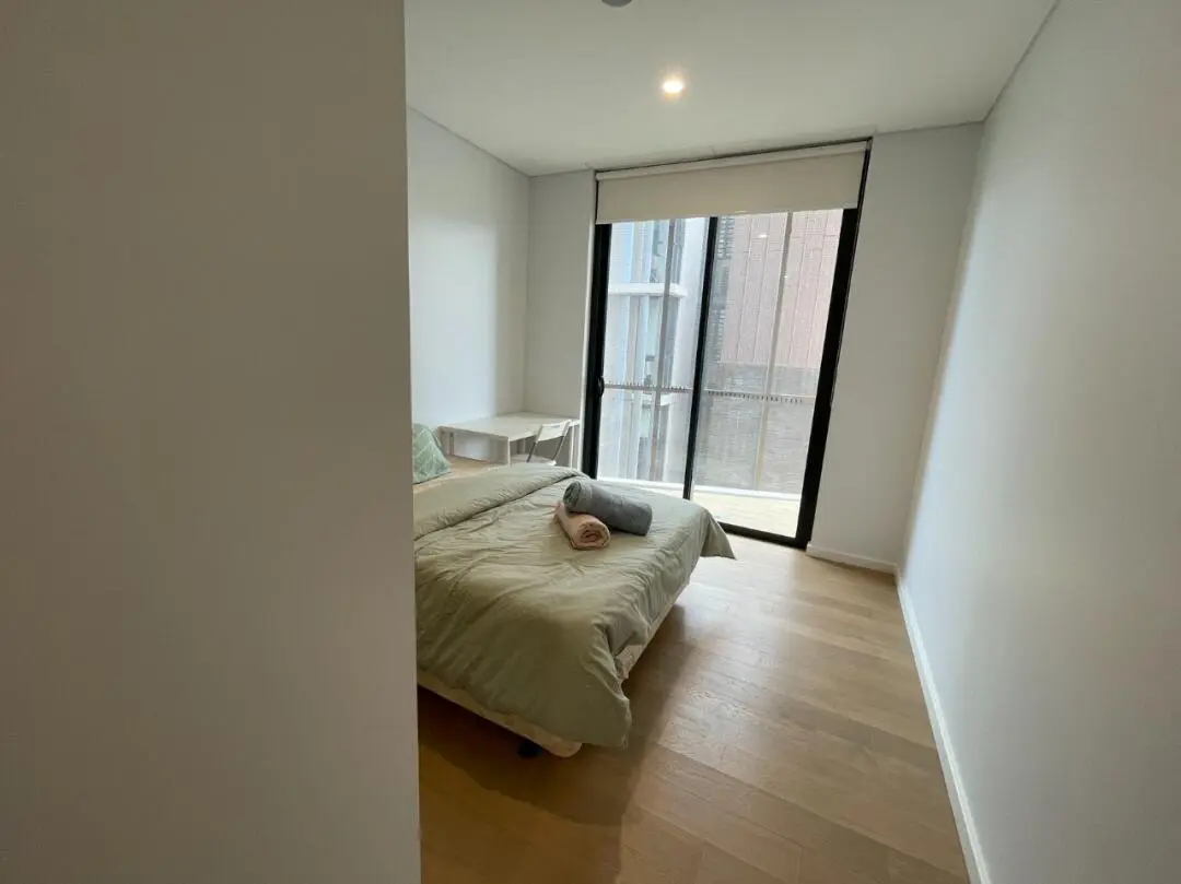zetland2b2b次臥招男生室友！