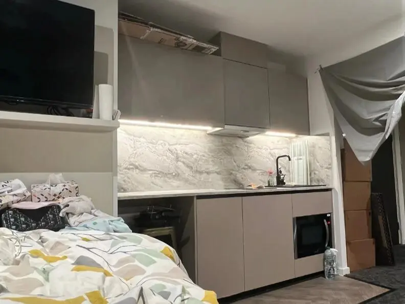 倫敦低價出studio，在一區 bill家具全包了