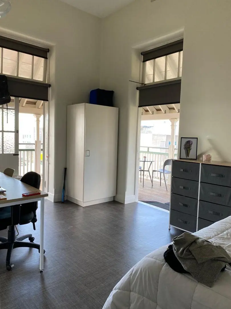 布里斯班的studio採光很nice但是俺要回去了