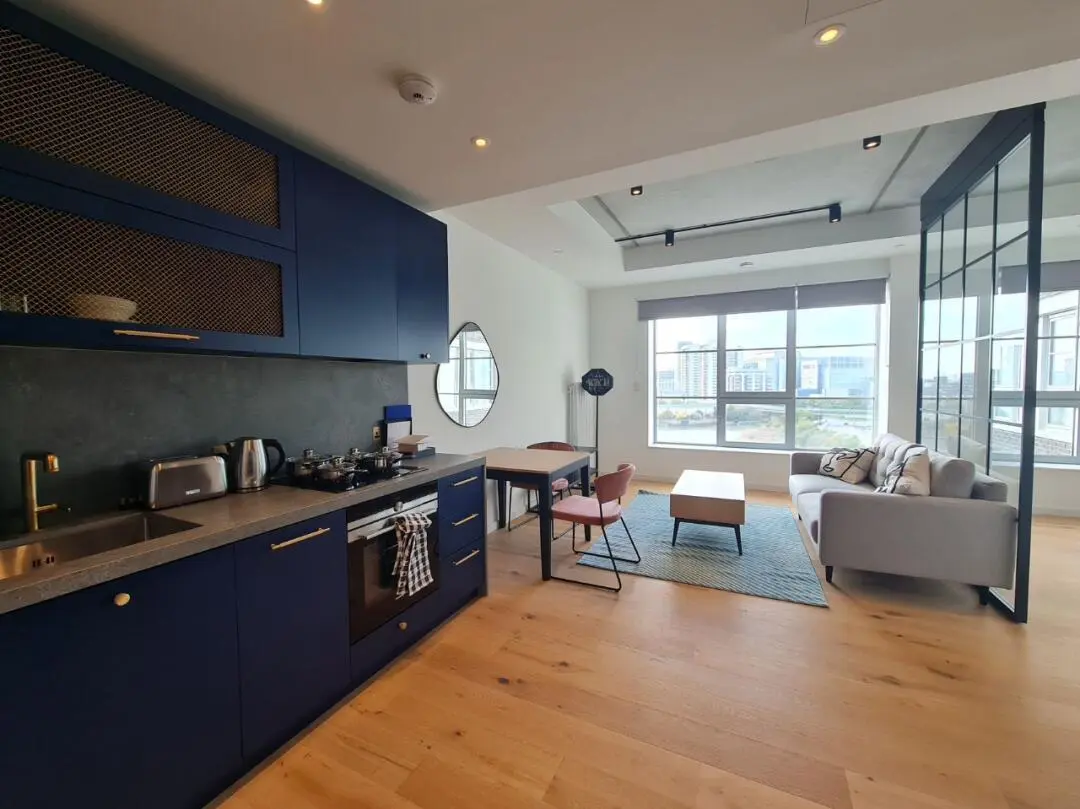 狗島studio，8樓來🧱～