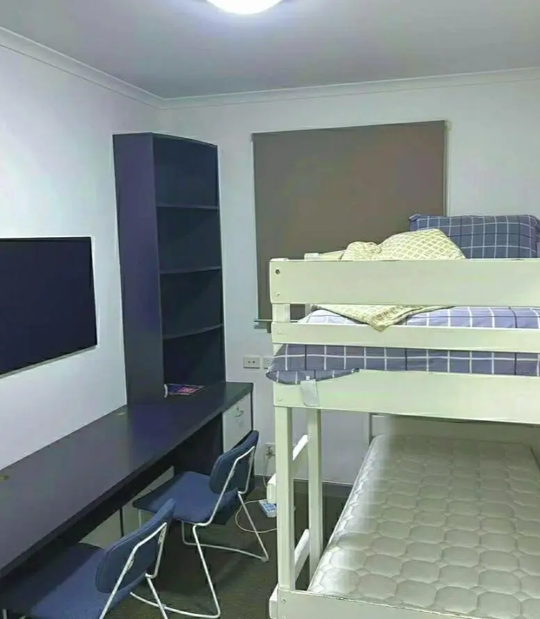 布里斯班 沒有可能我睡bunk但沒室友