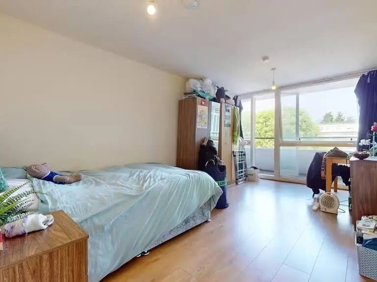 轉一個距離ucl還挺近的🏠 誠心出❗️