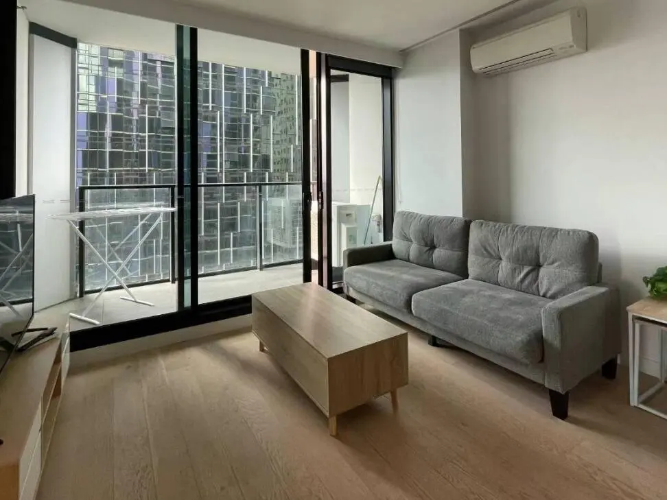 出一套Light House的2B 採光真的嘎嘎好～
