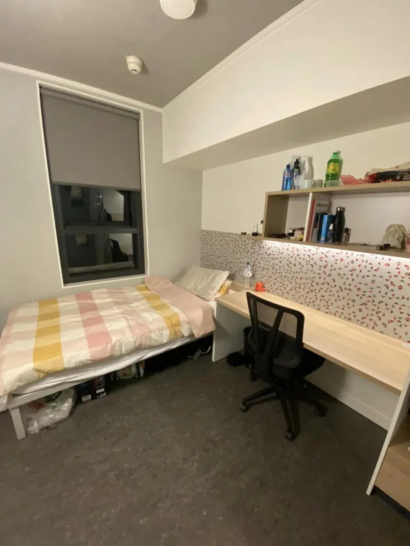布里斯班 二百多住學生公寓這還不沖？