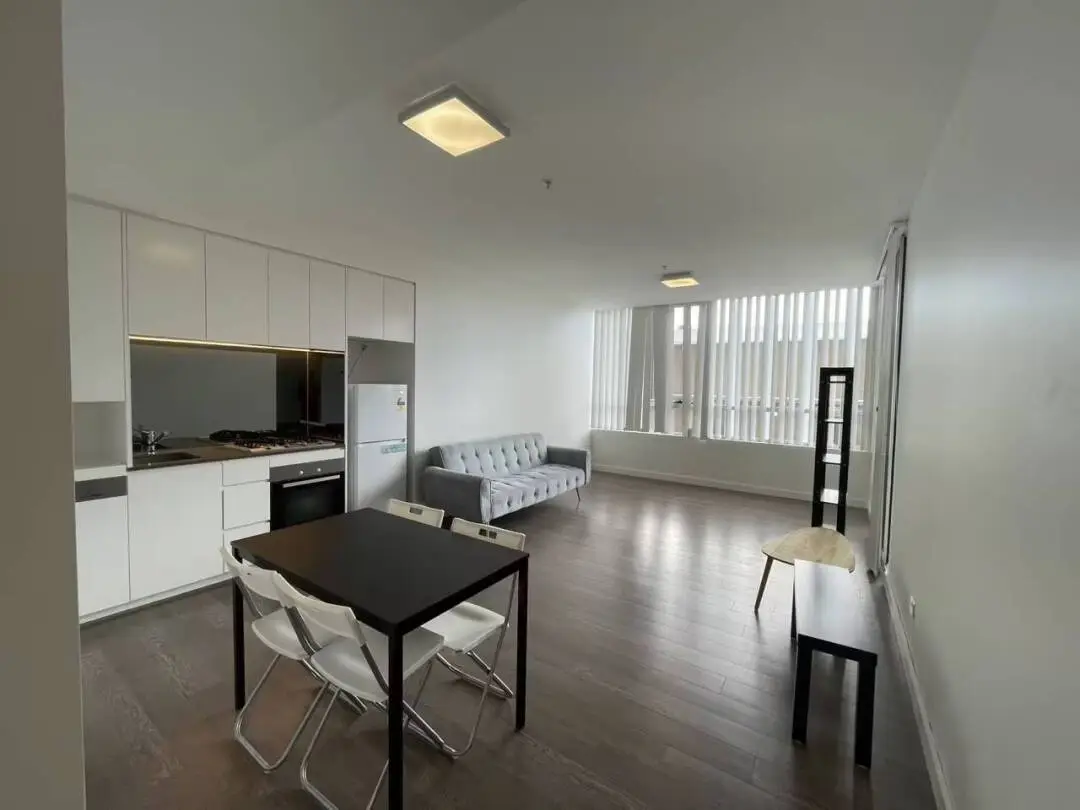 zetland 高樓層1b1b 可7月入住