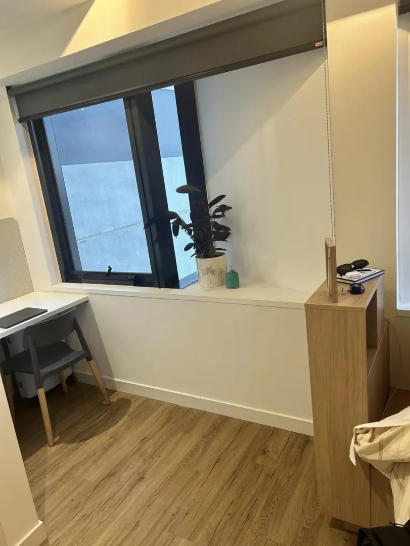 轉一間步行4分鐘到墨大的破爛小屋，摳搜