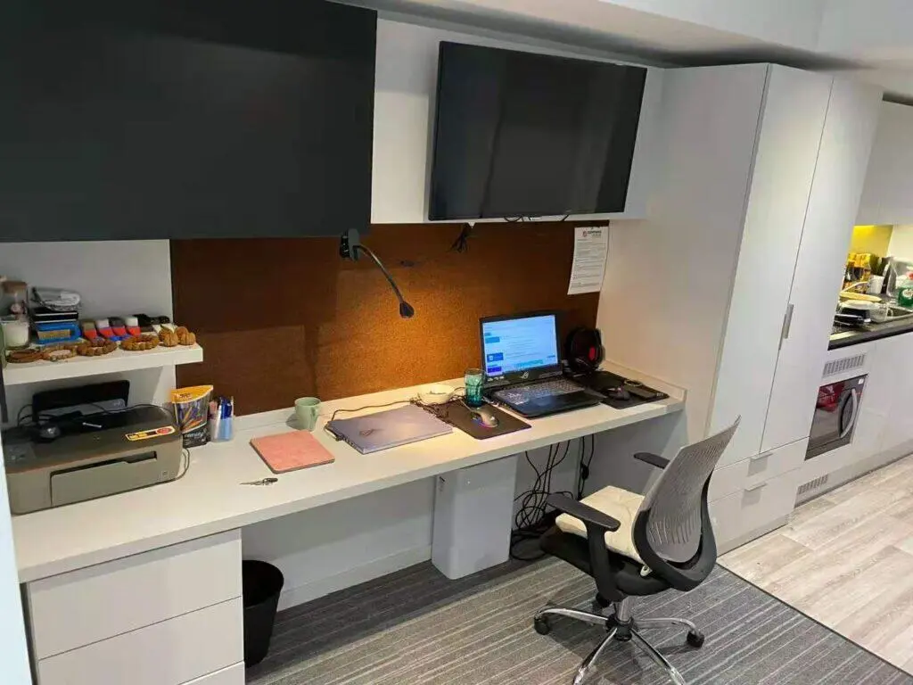 倫敦撿漏一間studio，3oo‼️