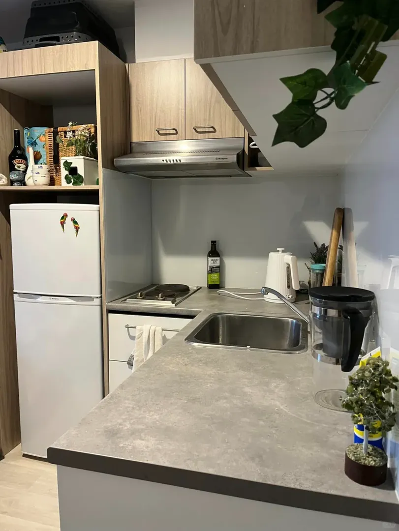 一個人在昆士蘭住studio，叫一個享受