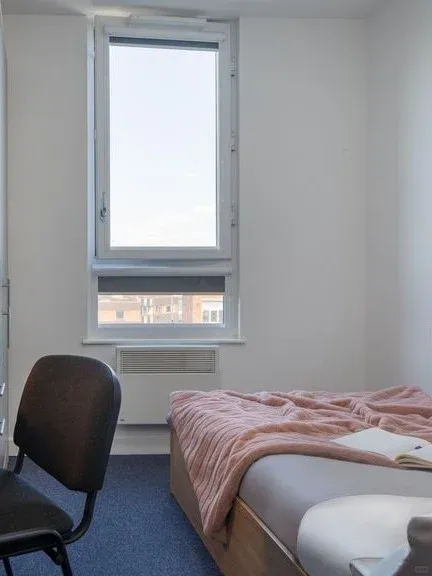 伯明罕大學，南門附近ensuite，找室友