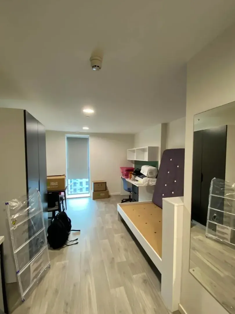看了一圈，UCL還得住這，才300多🙋‍♀️