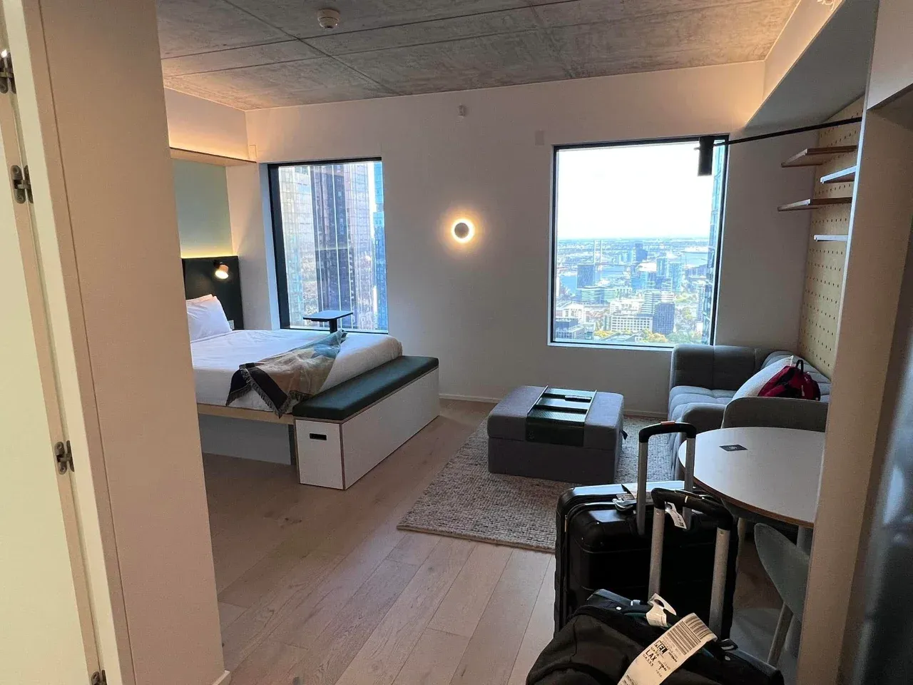 在墨爾本也能遇見高樓層view超好的🏠
