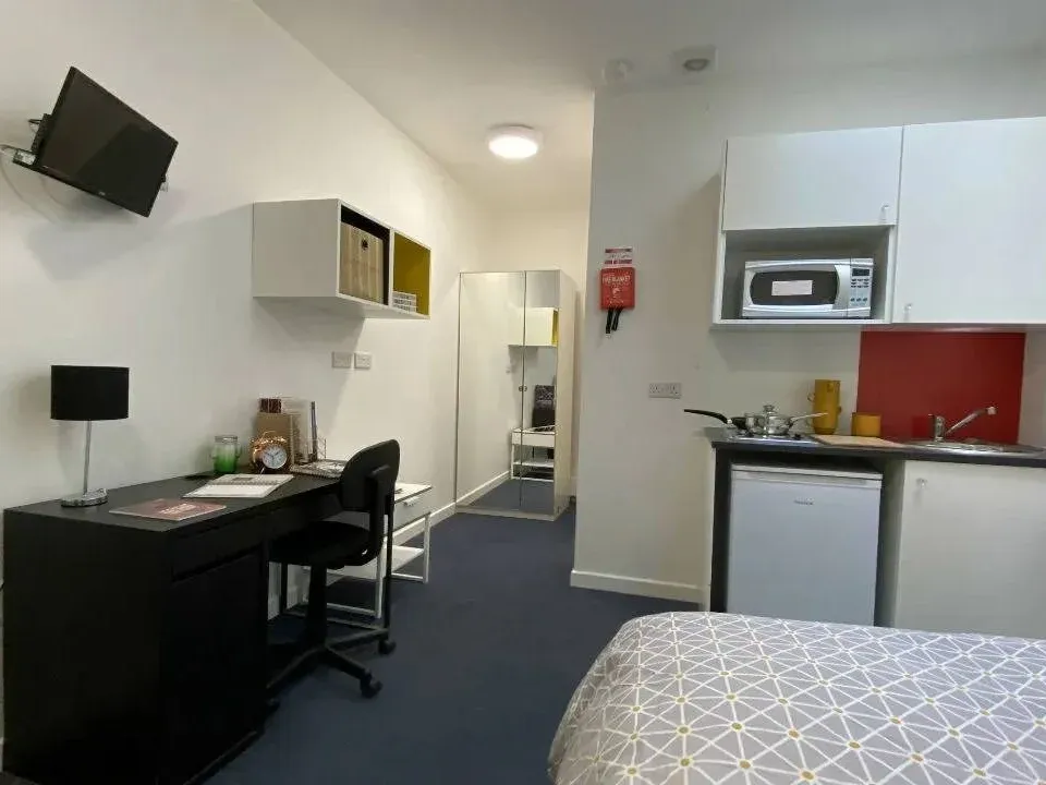 個人原因出華威大學studio，回家去了