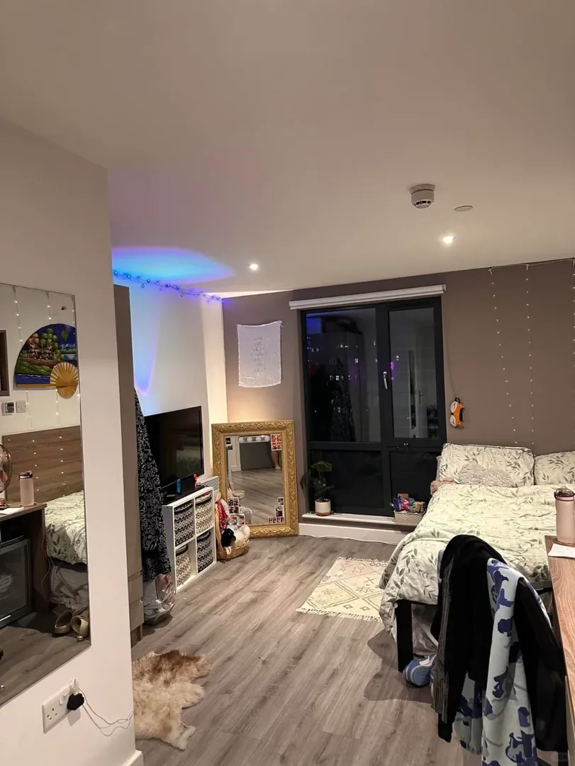 不是，伯明罕真沒人🐷我的studio嗎