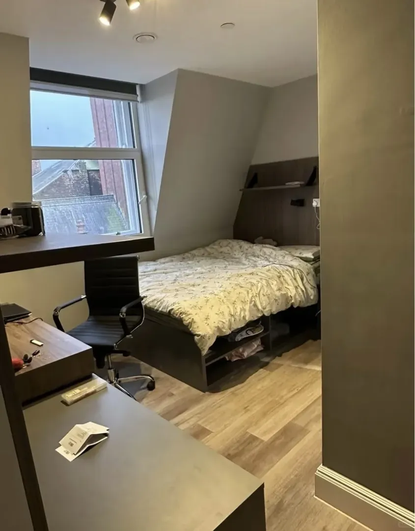 伯明罕包早餐包bill的studio轉租！
