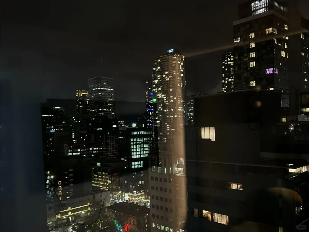 墨爾本city超大落地窗的公寓👀